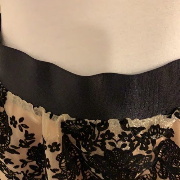 Sheer flowered skirt with lining - Picture 4 of 8